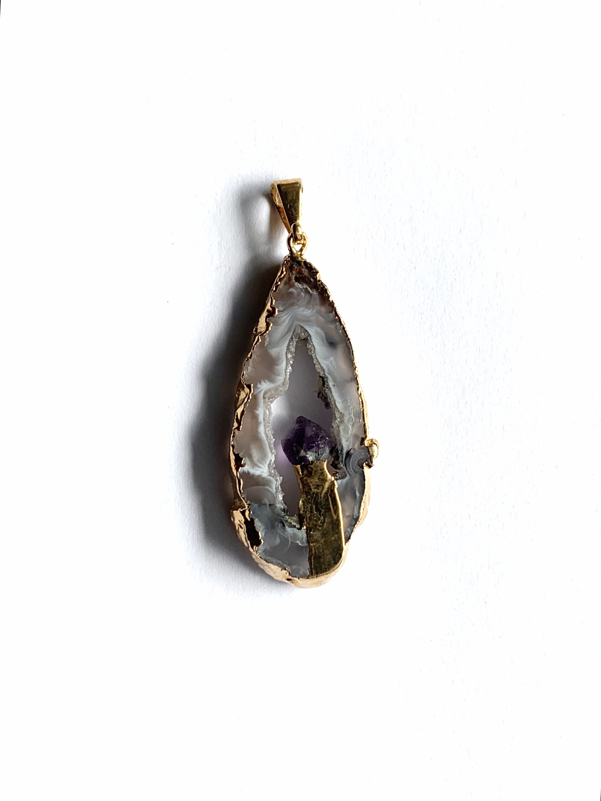 Achat mit Amethyst (Rückseite)